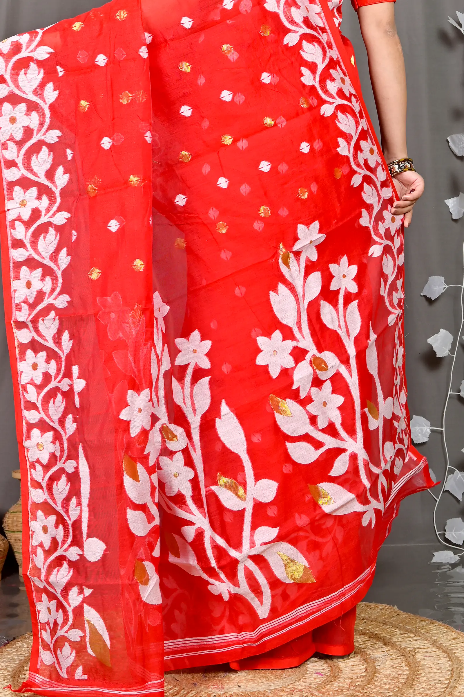 Red Cotton Blended Parinit Jamdani Saree (339)